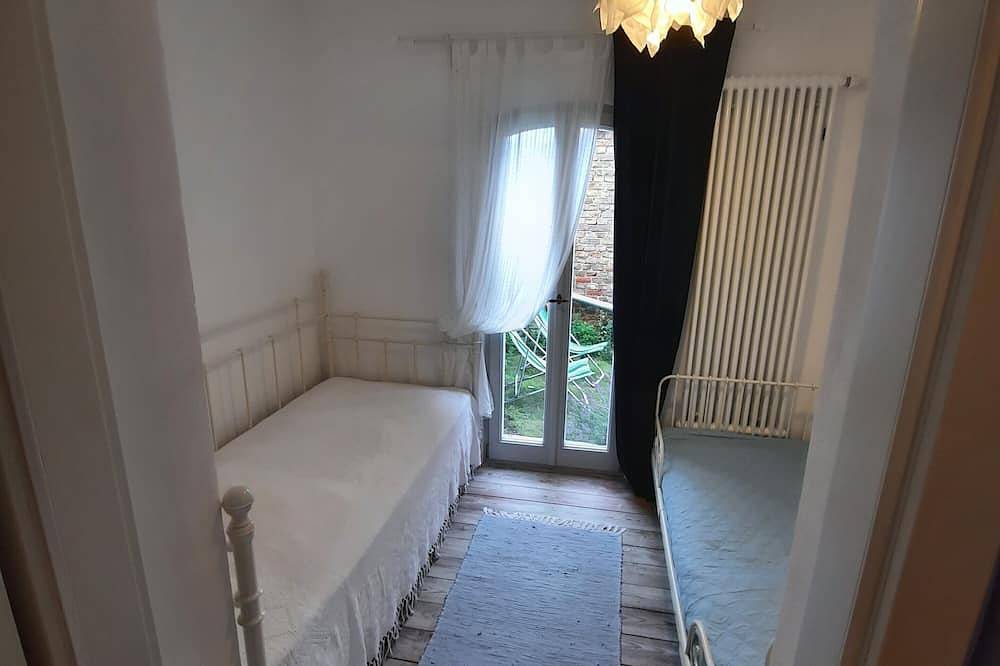 Ganze Wohnung, Landhaus Sinneswandel mitten im Havelland- Fewo Lavendel Eg mit Garten in Wachow, Nauen