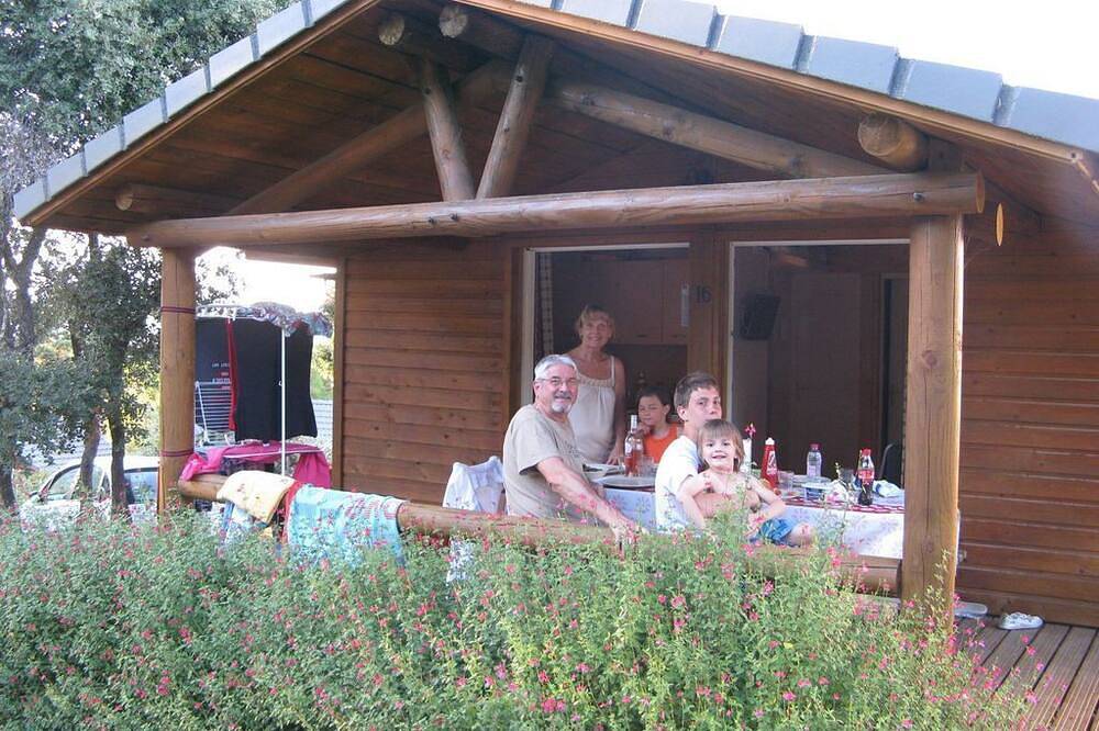 Chalet Tahoe 2 bedrooms air-conditioned between Agde and Cap d'Agde near the sea in Agde, Mediterranean Coast (France)