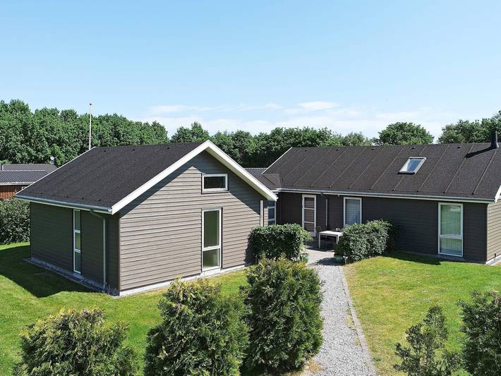 Ferienhaus für 10 Personen, mit Whirlpool und Terrasse sowie Garten und Sauna in Himmerland - 4
