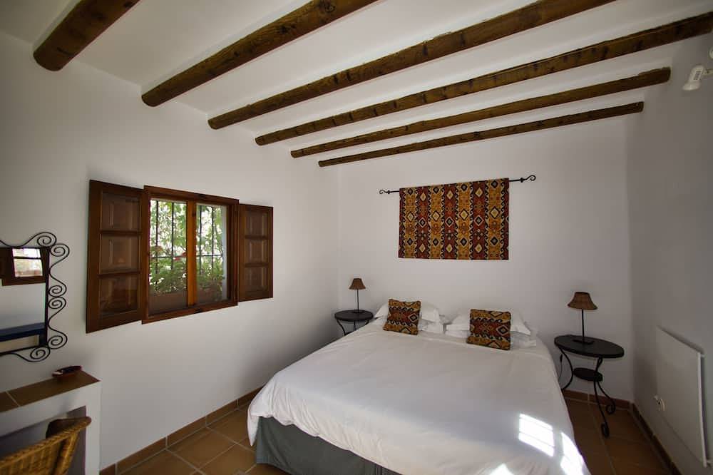 Casita Galgo - Ruhe & Frieden im historischen Herzen Andalusiens in Fuentes de Cesna, Iznájar