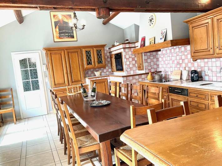 Location de vacances pour 8 personnes, avec vue et terrasse à Hautvillers - 4