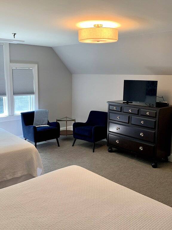 The West Lane Inn - Double Queen Room in Ridgefield, Fairfield County