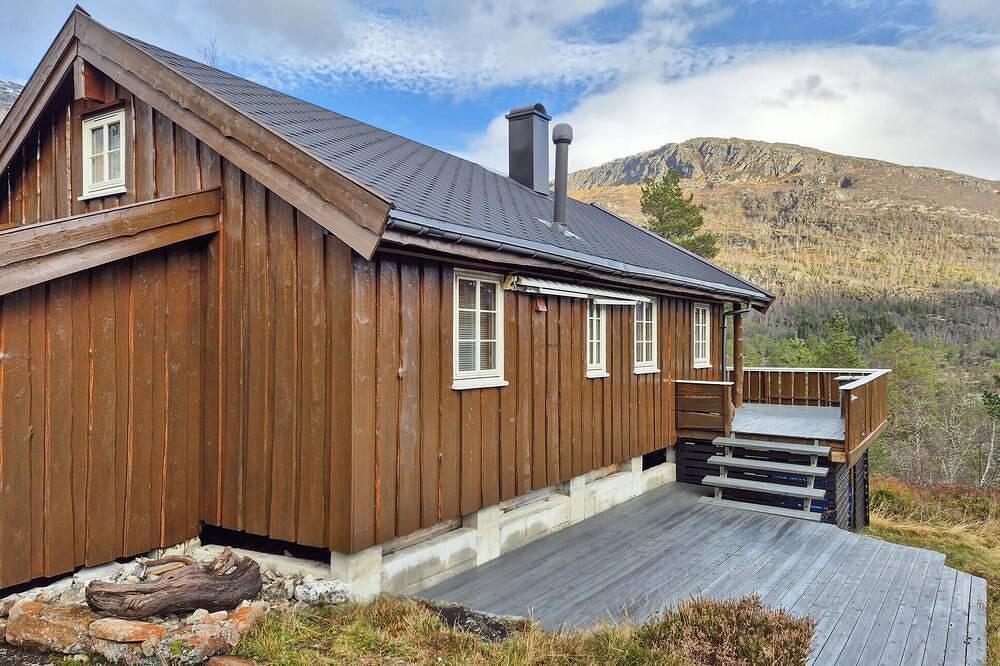 Wunderschönes Haus in Skare mit Sauna in Odda