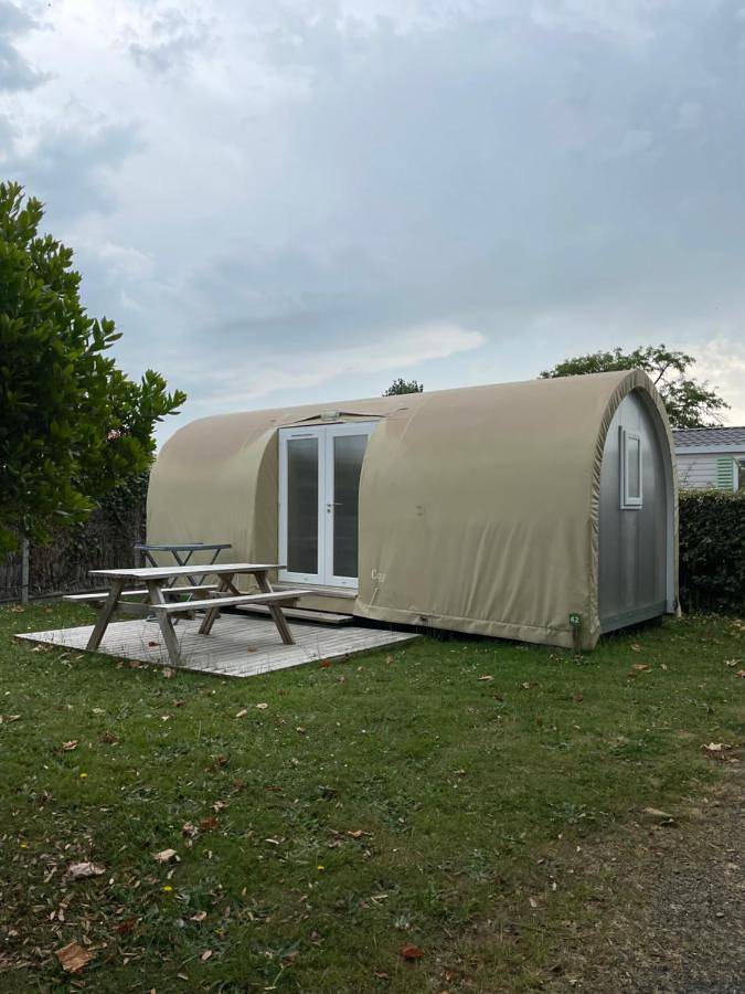 Camping pour 4 personnes, avec terrasse à Bretignolles-sur-Mer - 2