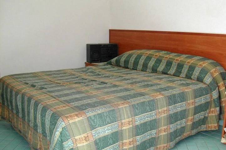 Studio, terrace, first floor (Ortensia) in Anzio, Rom Provinz