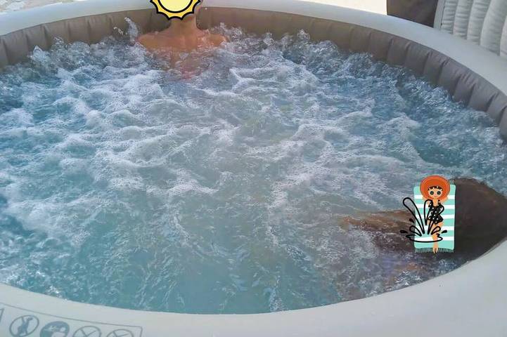 Holiday home for 5 people, with garden and hot tub, with pets - 1