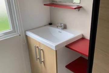 Camping pour 4 Personnes dans Déols, Région de Châteauroux, Photo 2
