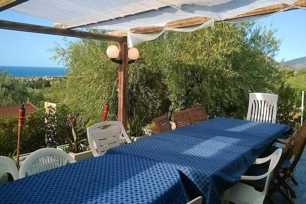 Villa Mimosa - Villa mit 2 Schlafzimmern, Meerblick, Whirlpool, großer Veranda und Grill in Collesano, Palermo Provinz