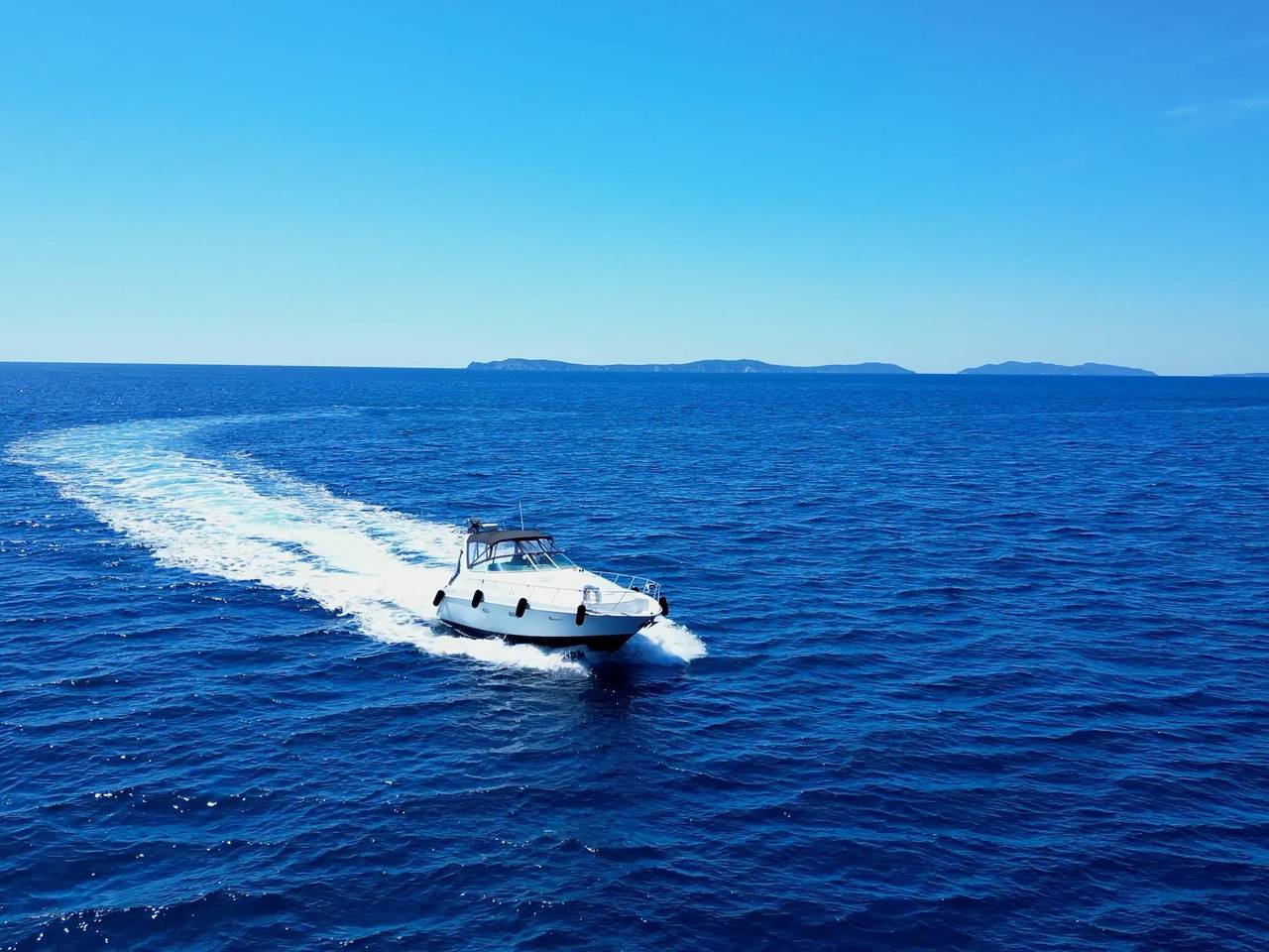 Luxuriöse Außergewöhnliche Übernachtung auf einer Yacht im Alten Hafen von Fréju in Fréjus Plage, Frejus