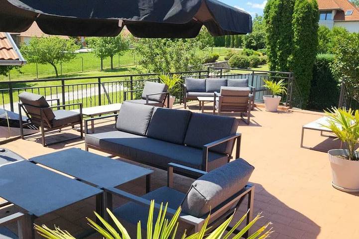 Villa für 3 Personen, mit Pool und Garten am Balaton