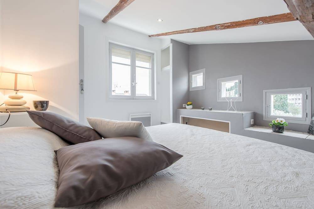 Apartamento inteiro, Maison Saint Jérome - Grande, independente, muito calmo e ensolarado + piscina in Aix-en-Provence, Aix-en-Provence (Região)