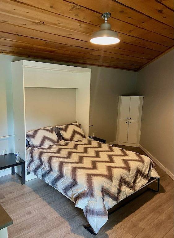 Private Bunkhouse on Small Charming Family Farm in Mequon, Ozaukee County