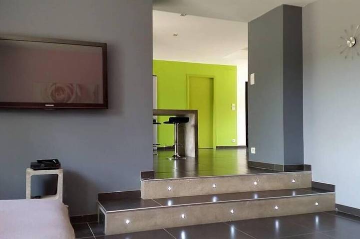 Location de vacances pour 8 personnes, avec jardin et balcon à Camélas - 2