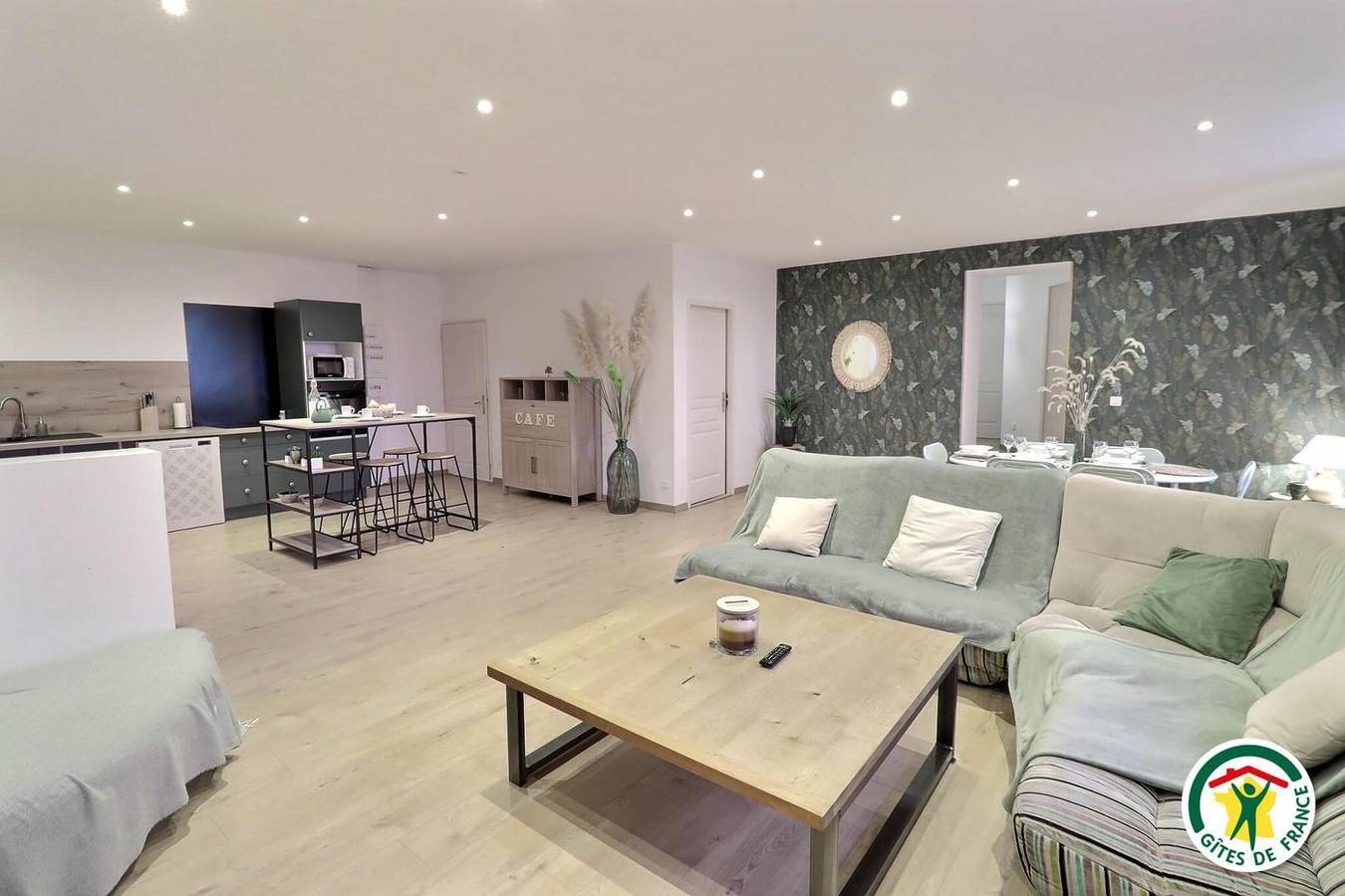 Appartement Spacieux in Triors, Valence region