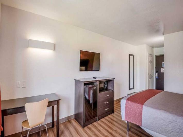 Apartamento entero, 1 cama king size | No fumadores, microondas in Peoria, Condado de Peoria