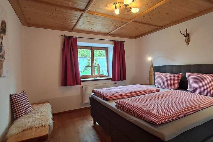 Hütte für 2 Personen, mit Garten und Terrasse in Inzell - 2