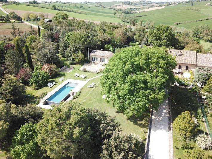 Appartamento per 2 persone, con Terrazza e Giardino nonché Piscina e Panorama a Filottrano