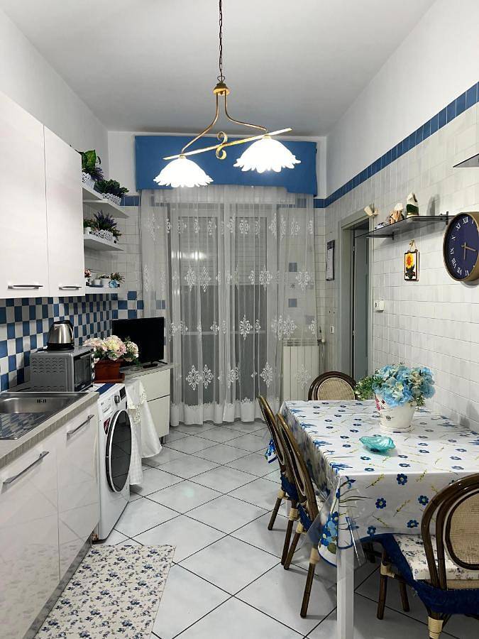 Gîte pour 4 personnes, avec balcon à Castellammare di Stabia - 2