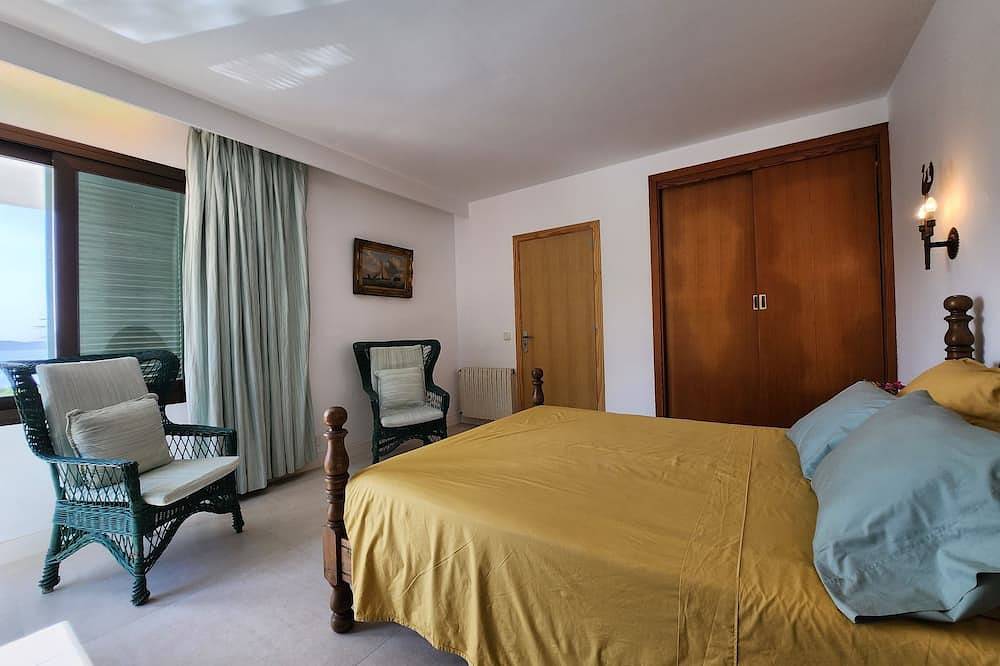 Formentor studio 2,3 persons, between Sea, Forest and Mountain. in Formentor, Pollença