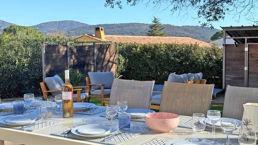 Gîte pour 8 personnes, avec jardin et piscine, adapté aux familles à Le Plan-de-la-Tour - 3