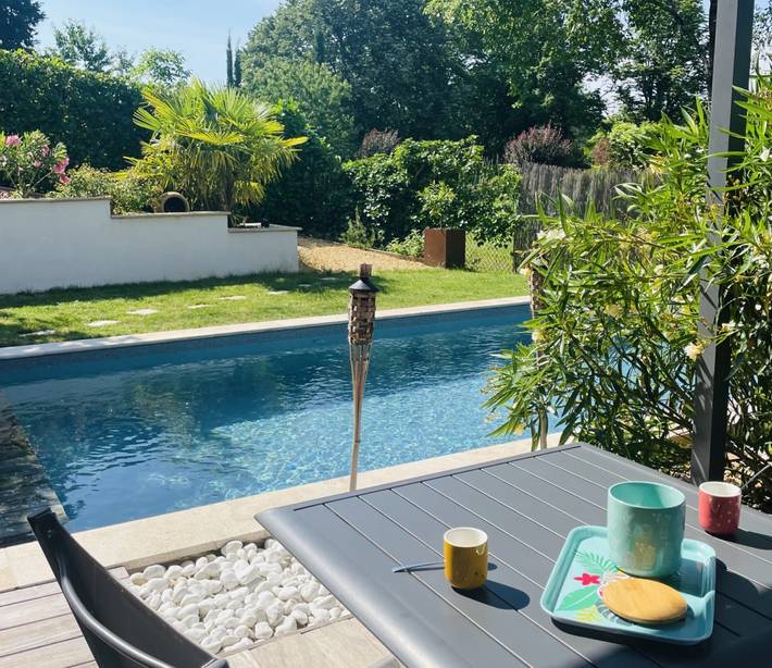 Appartement de vacances pour 2 personnes, avec terrasse ainsi que piscine et jardin
