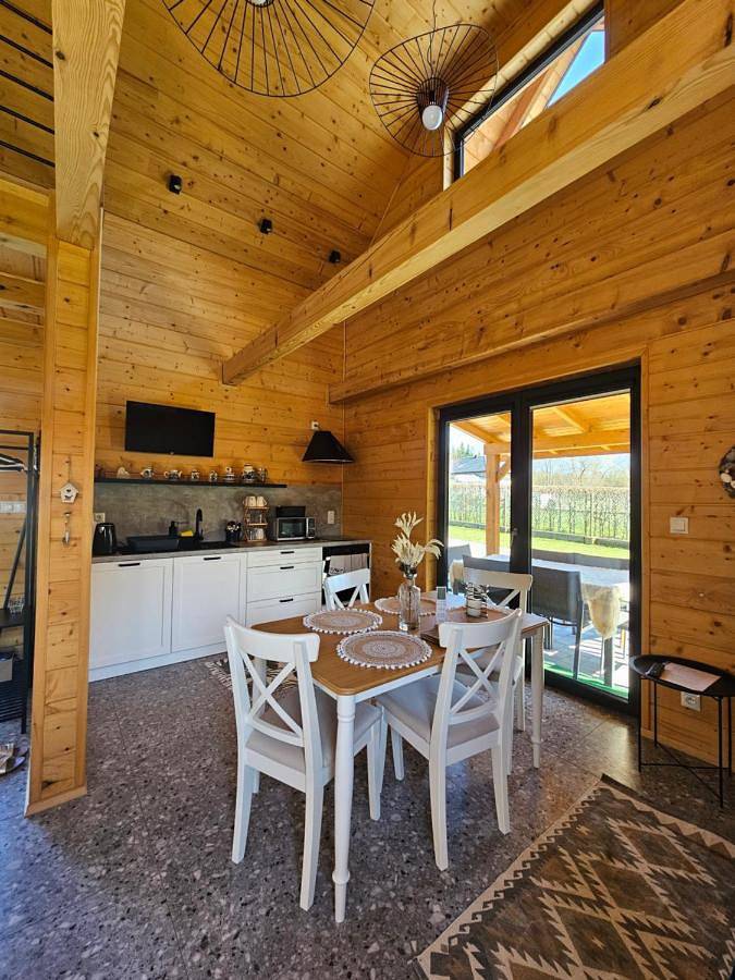 Two-Bedroom Chalet in Karpaty (Polska)