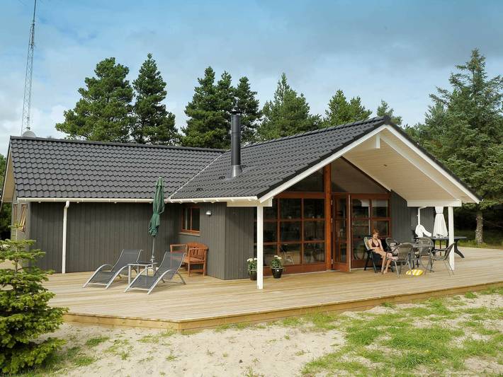 Ferienhaus für 8 Personen, mit Terrasse und Whirlpool, kinderfreundlich in Ho