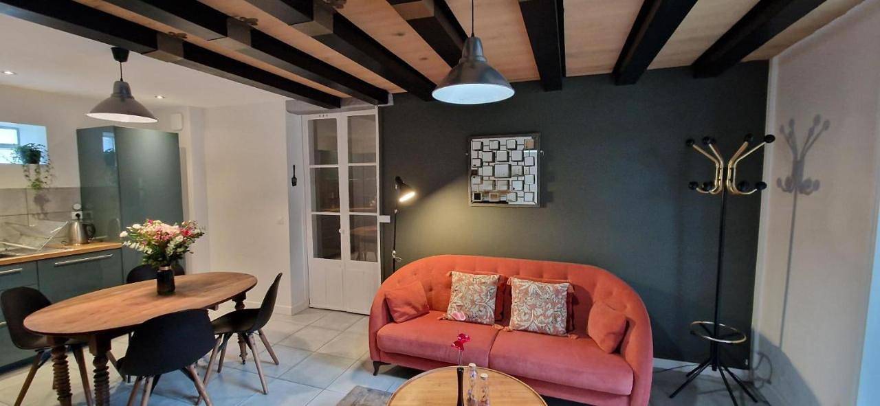 One-Bedroom Family Apartment in Fontainebleau, Seine-et-Marne