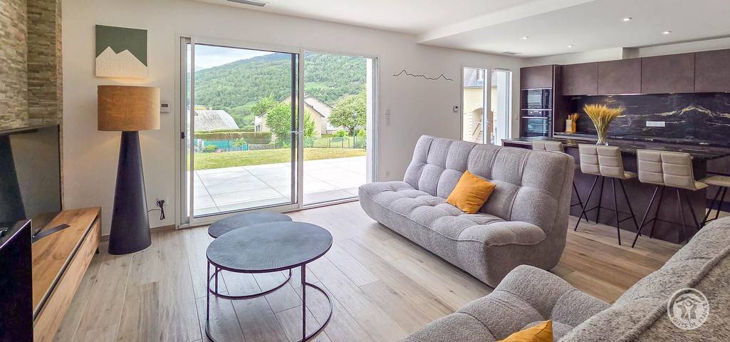 Gîte pour 4 personnes, avec jacuzzi ainsi que terrasse et jardin à Arras-en-Lavedan