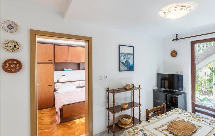 Ganze Ferienwohnung, Gemütliche Ferienwohnung mit Terrasse, Parkplatz und WLAN, in Strandnähe – Havajka 2 km in Pula-Medulin, Pula