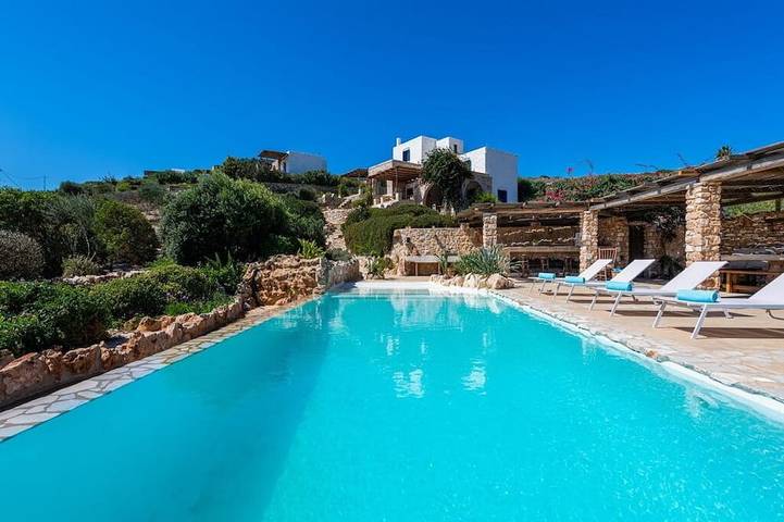 Holiday rental for 20 people in Paros