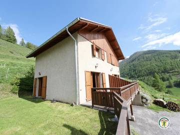 Gîte pour 5 personnes, avec terrasse dans Hautes-Alpe