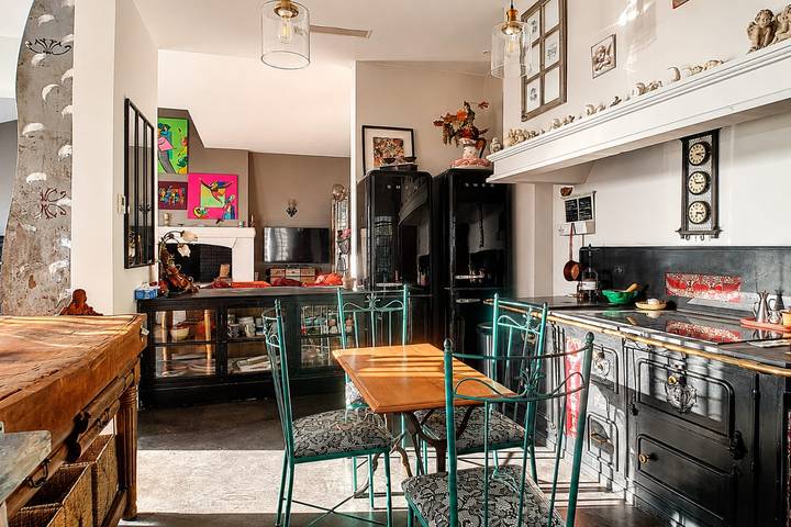 Location de vacances pour 15 personnes, avec Balcon et Terrasse ainsi que Jardin et Piscine à Le Castellet - 2