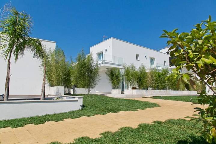 Hotel für 3 Personen, mit Garten und Pool sowie Whirlpool und Sauna in Torre Mozza (Salento)