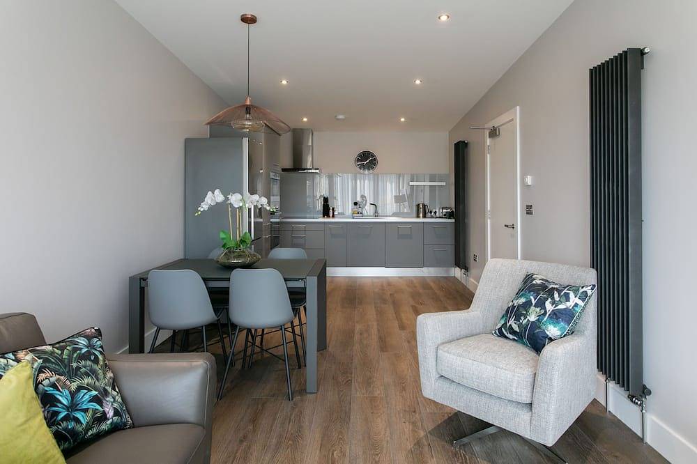 Entire apartment, Rooftop city centre location, luxury styling and superior amenities in Newry, County Armagh