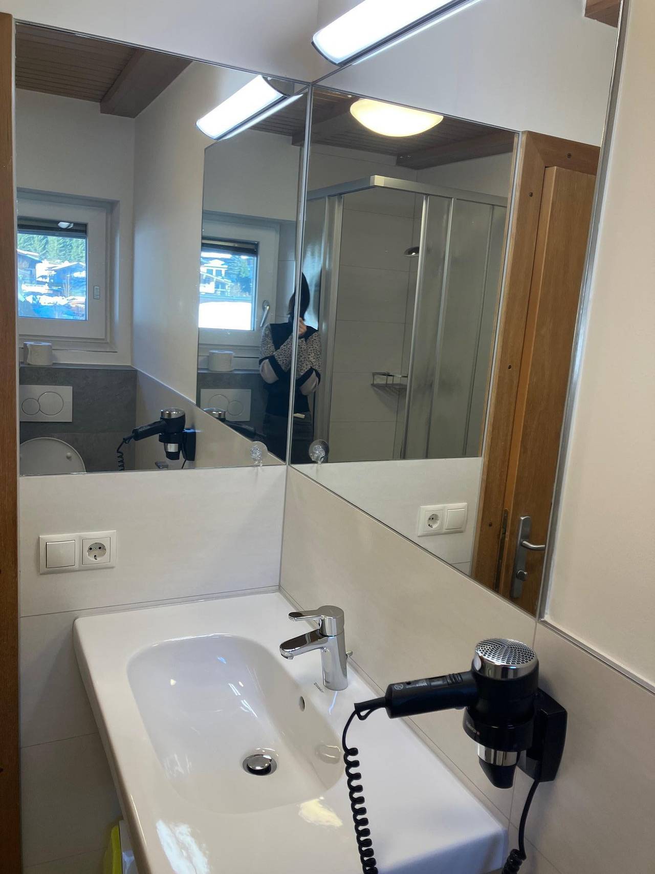 Geheel vakantieappartement, App./woon-slaapkamer/douche, wc in Flachau, Ski Amadé
