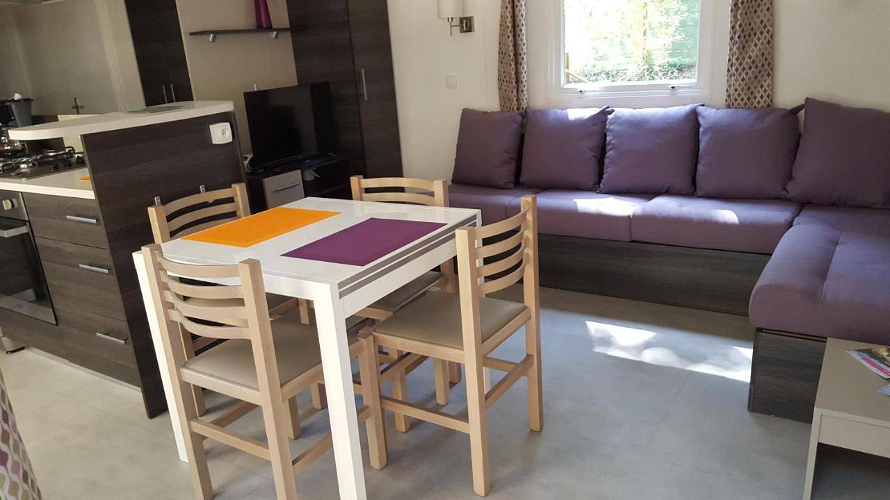 Agréable Mobilhome 6 - 8 places in Saint-Brevin-les-Pins, Côte de Jade
