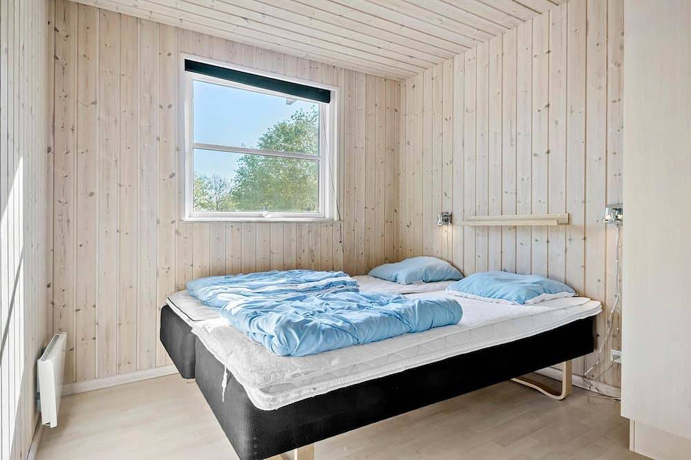 Awesome home in Idestrup with Wifi in Swedish Baltic Sea