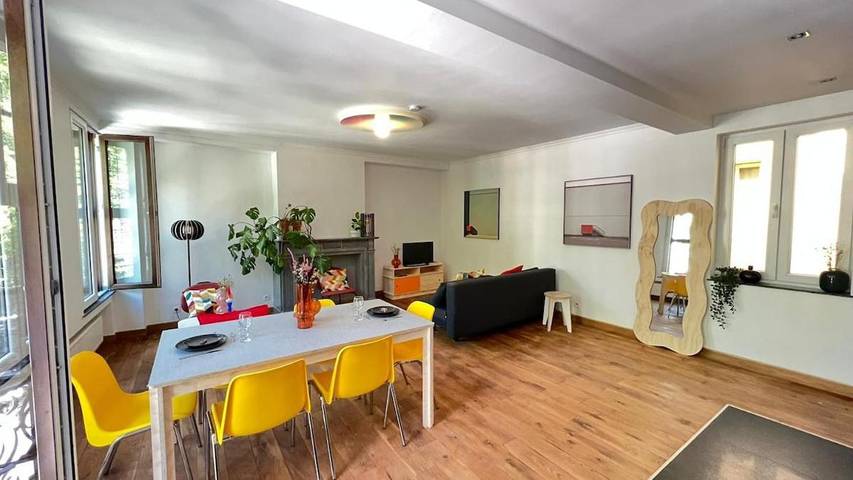 Ferienwohnung für 6 Personen, mit Ausblick in Lüttich