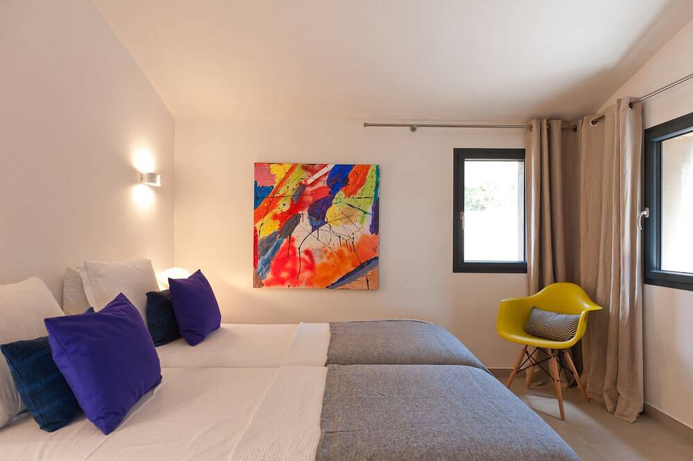 Muy bonita casa con piscina a 300m de la playa de Palombaggia vista al mar acceso privado in Palombaggia, Porto Vecchio