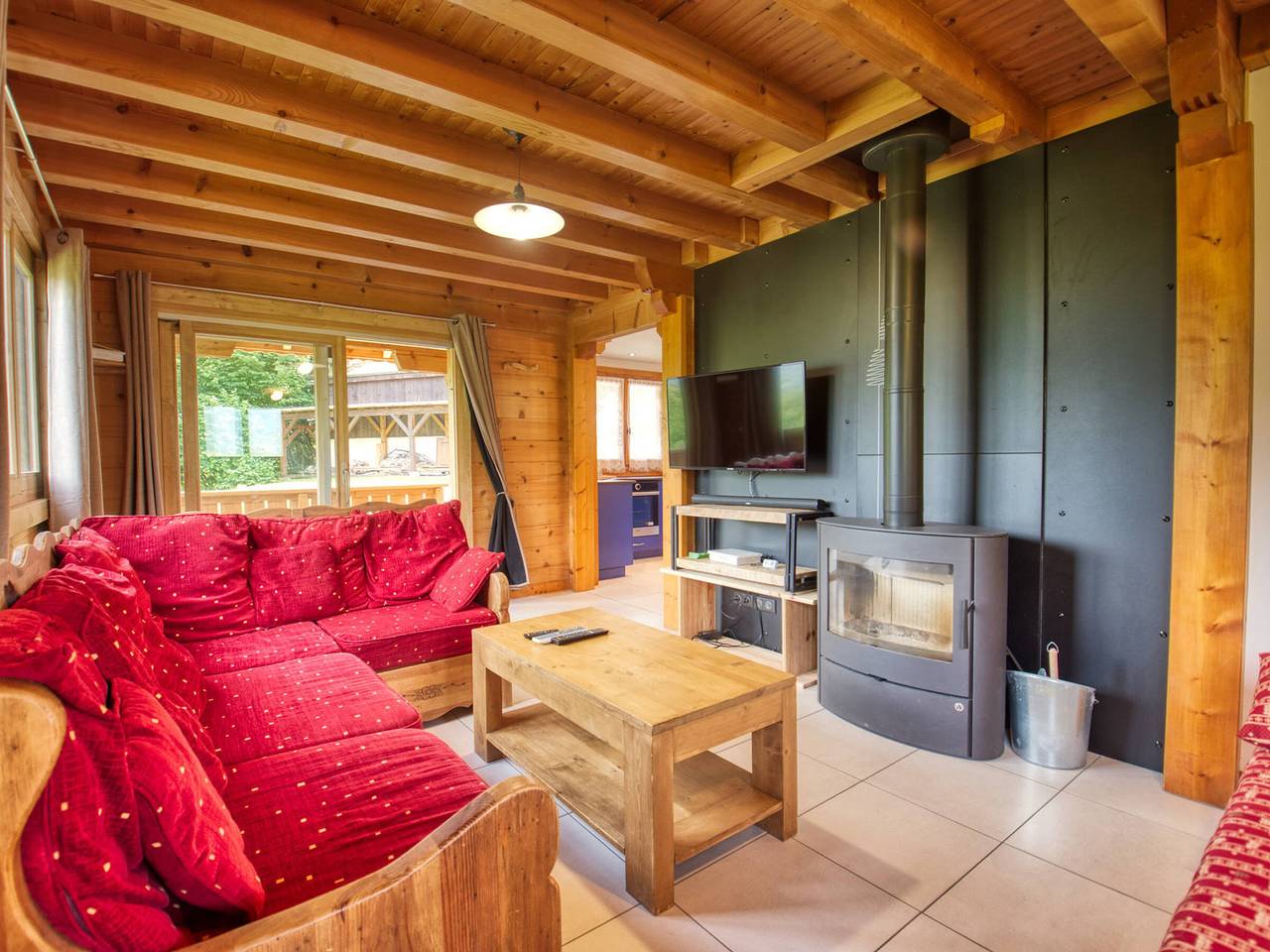 Ruhiges Chalet in Morillon mit Jacuzzi, Nähe Ski-Bus und Radunterstellplatz in Station de Morillon, Grand Massif