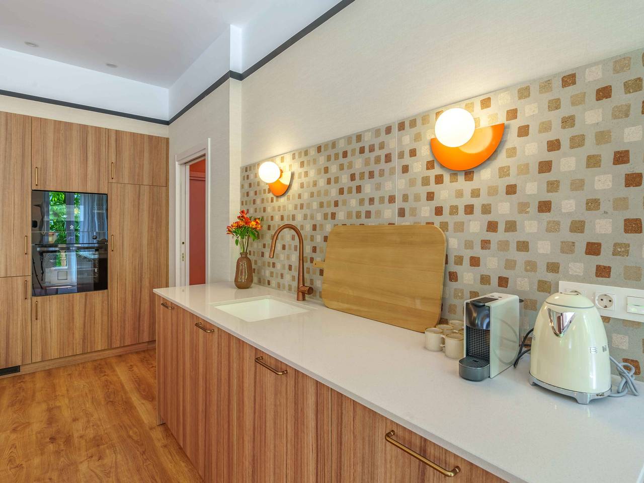 Entire apartment, Modern Luxury 4-Bedroom Suite in Central San Sebastián in Playa de la Concha, San Sebastian