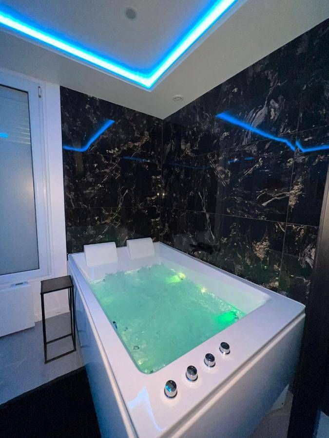 Gîte pour 2 personnes, avec jacuzzi à Dreux - 2