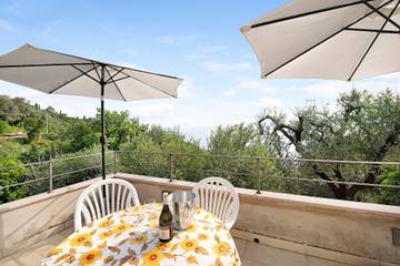 Apartamento para 4 Personas en Torri del Benaco, Montañas Garda, Foto 2