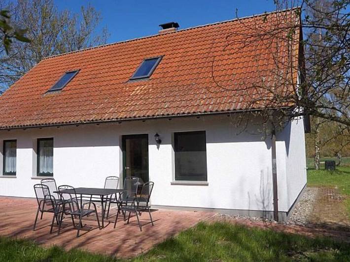 Ferienwohnung für 7 Personen, mit Terrasse und Garten in Dreschvitz - 3