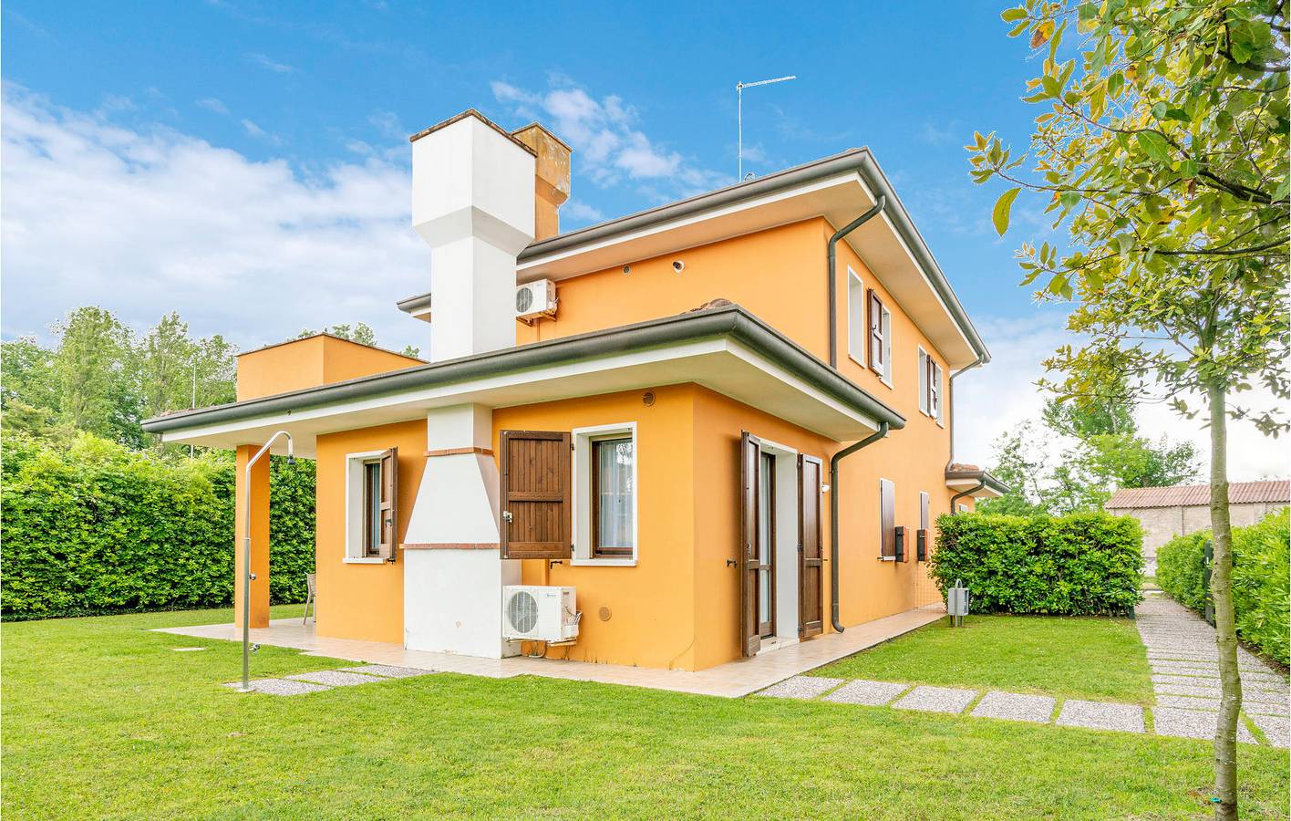 Appartamento sulla spiaggia con AC, piscina e cucina in Albarella, Polesine