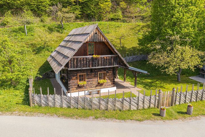 Chalet for 4 personer, med terrasse i Slovenien