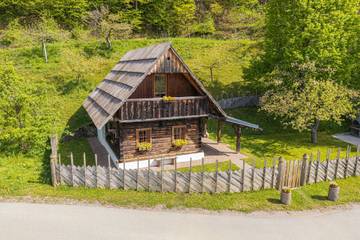 Bauernhof für 4 Personen, mit Balkon, kinderfreundlich in Slowenien