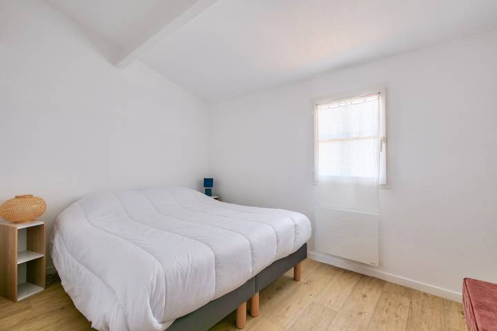 Stay for 4 with swimming pool, near thermal baths in Ars-en-Ré, Ile de Re