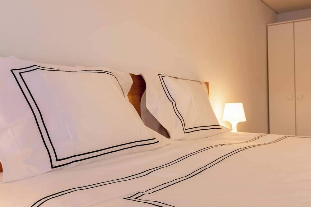 Appartamento intero, Amazing Swiss chalet style apartment with stunning view on mountain and lake Zug in Arth, Lago dei Quattro Cantoni